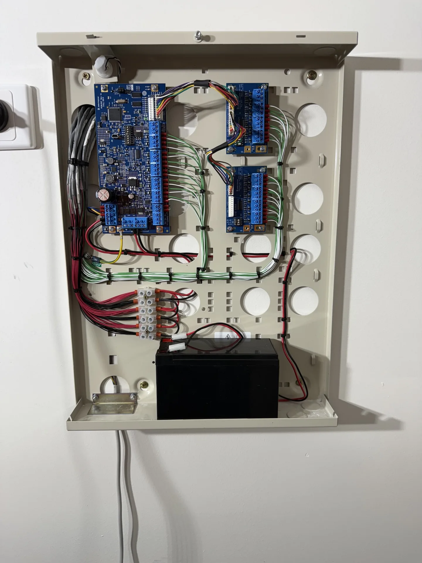B&V intruder alarm systems project